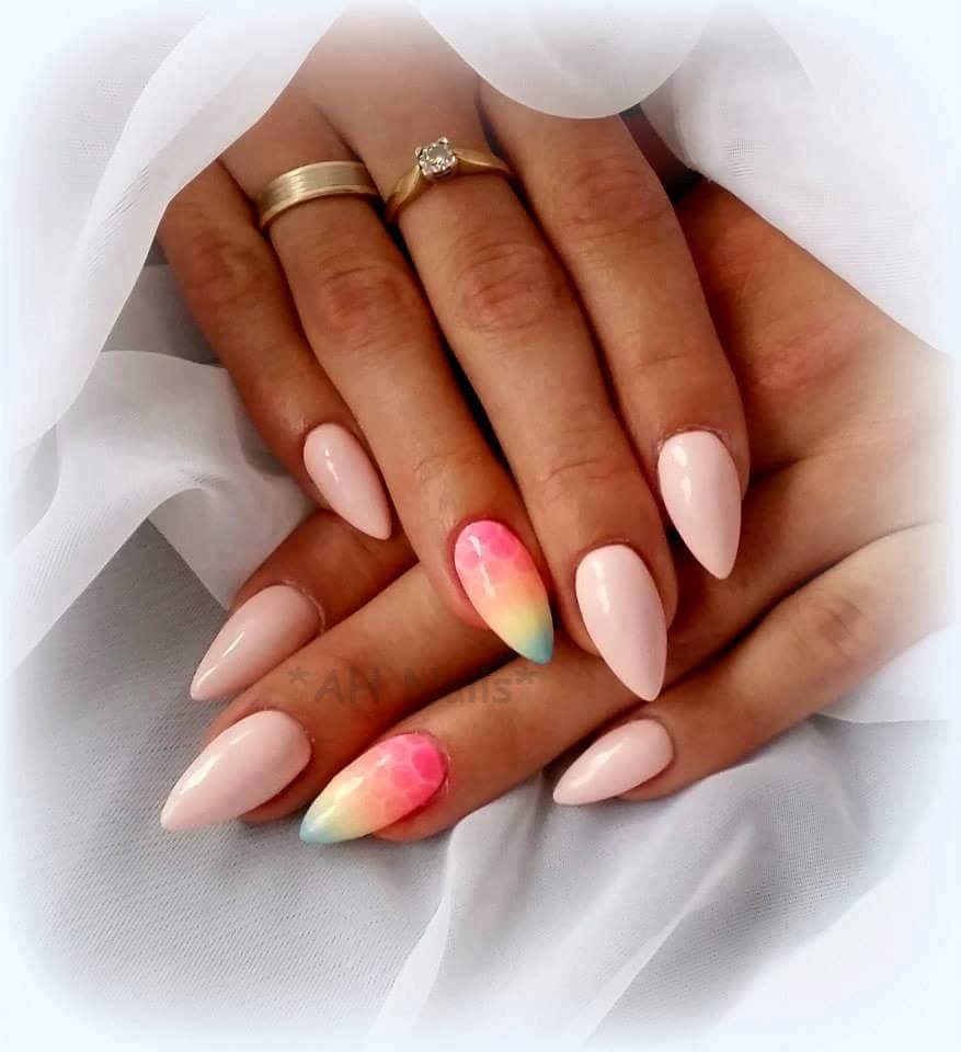 Ciekawych Inspiracji Na Modny Manicure Kt Ry Ozdobi Wasze D Onie