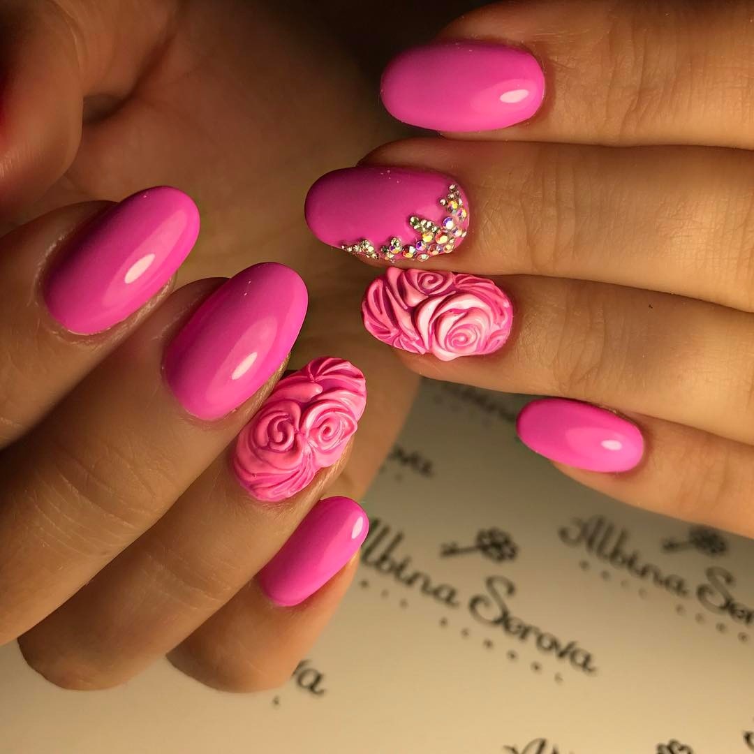 Дизайн розовых ногтей. Яркий розовый маникюр. Ярко розовые ногти. Красивый розовый маникюр. Маникюр розовый с цветами.